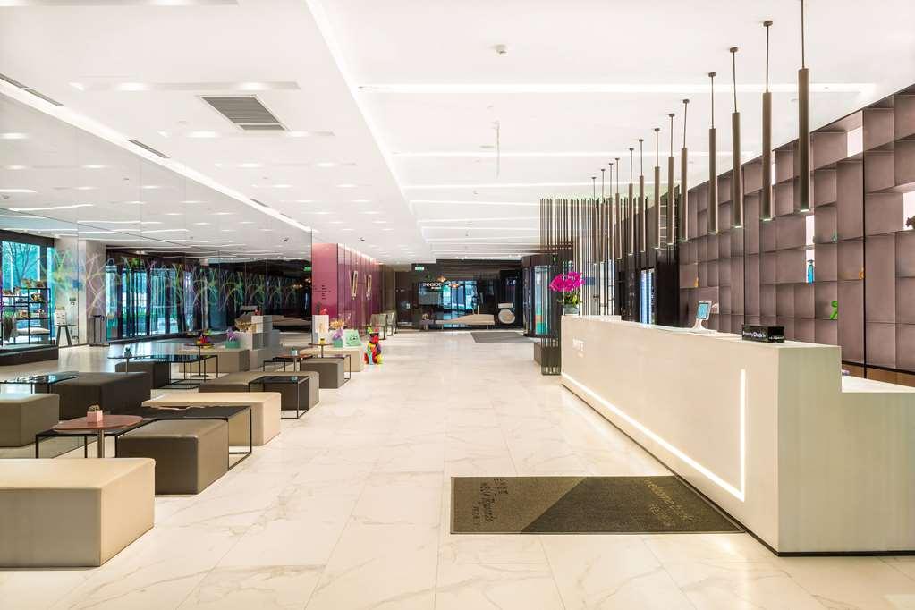 Innside By Melia Zhengzhou Exteriör bild